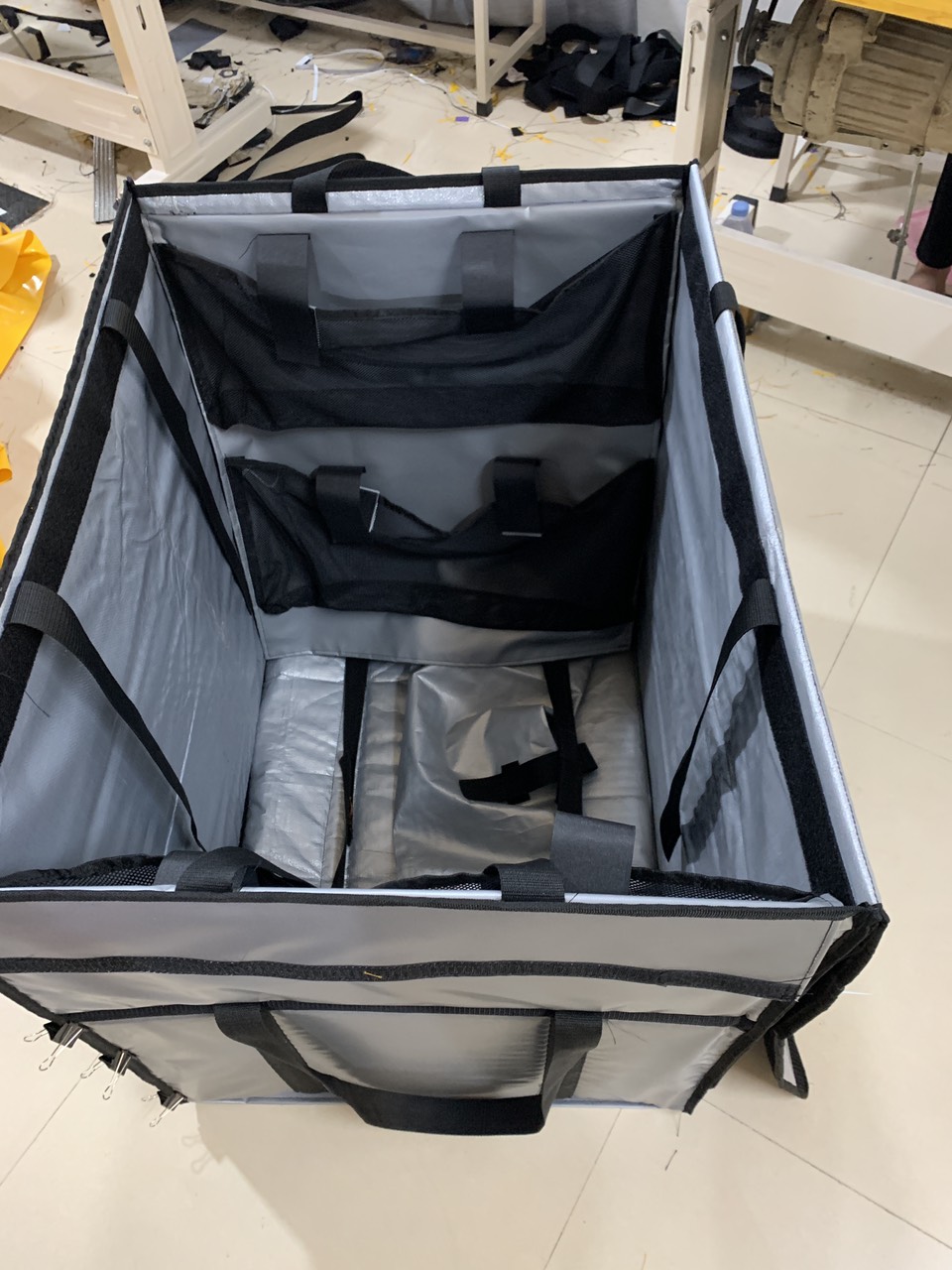 Túi giao hàng giữ nhiệt lưu động - Chi Nhánh Công Ty TNHH Sản Xuất Và Dịch Vụ Thương Mại Chiều Nga